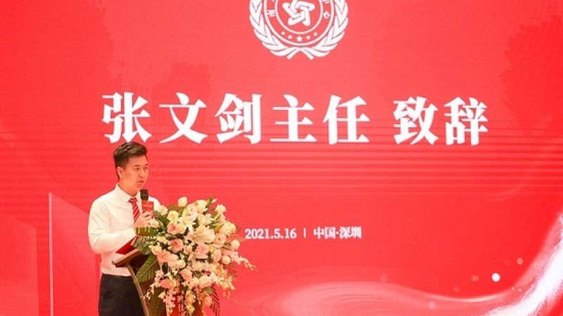 选择加盟品牌时，首先要考察其实力与资质。一个有实力的加盟品牌，通常具备以下条件：